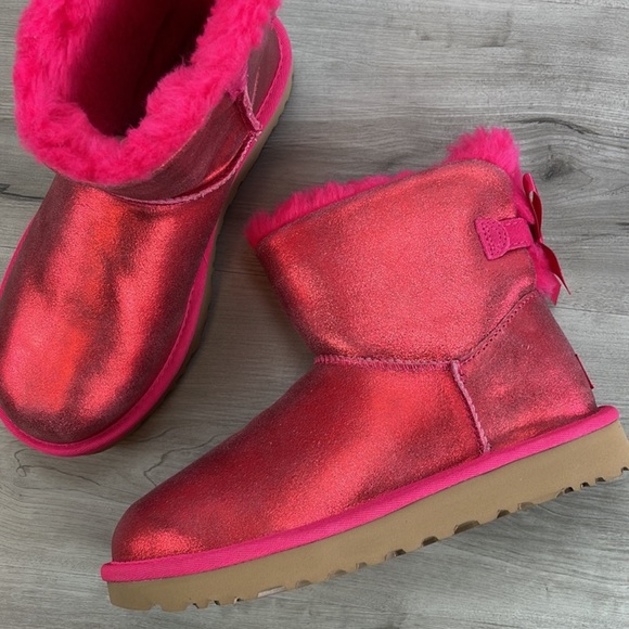 🍁 UGG 🍁 BAILEY BOW REDISH GLISTEN BOOT - Picture 5 of 15